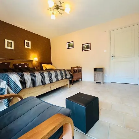 Casa de Férias Casa De La Haye : Gite 8 Avrillé